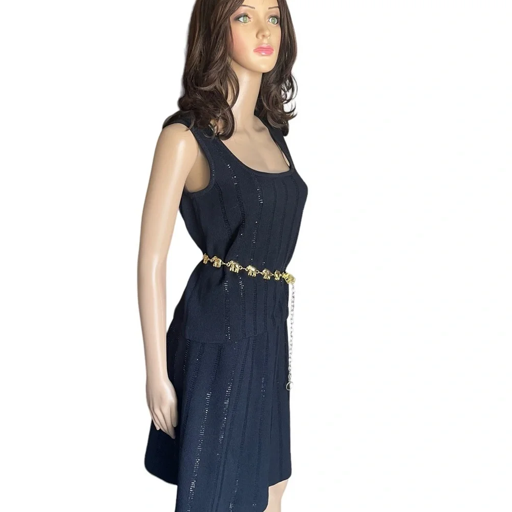 St. John evening embellished skirt and sleeveless top size 4/P‎